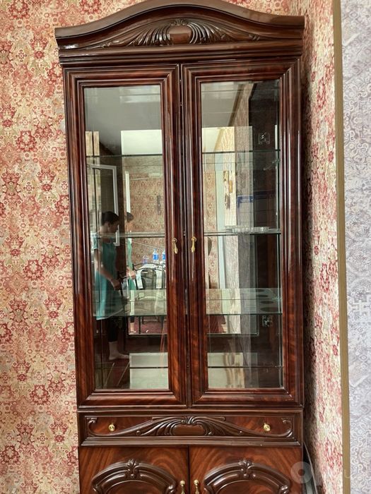 Сервант 6 створчатый.