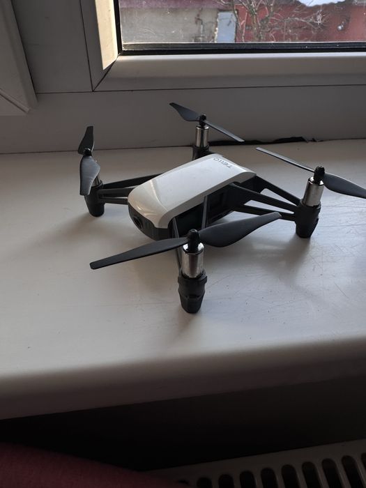 Drona Tello Dji albă