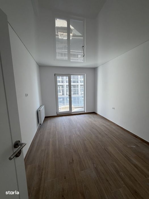 Apartament prima linie la lac in complex rezidential cu piscina | Nata