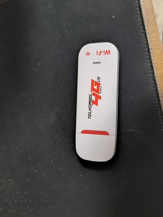 USB 4G Wifi  modem Sotiladi