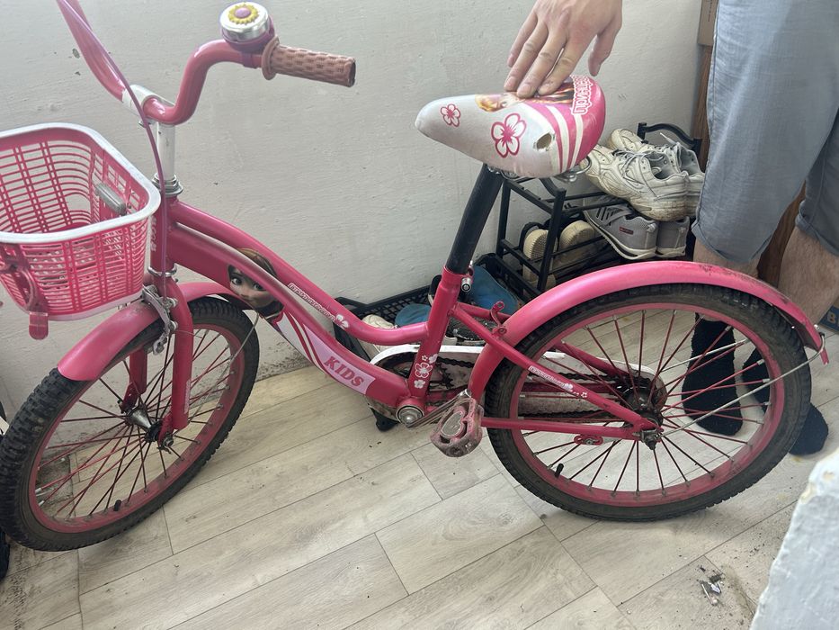 Детский розовый велосипед (для девочек)