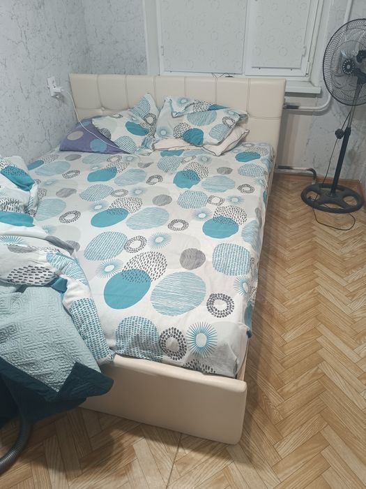 Продам диван и кровать двух спалка