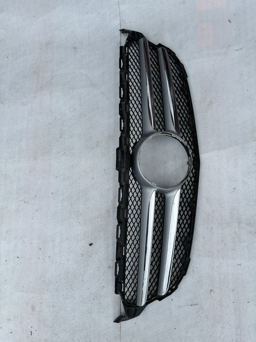 Grilă radiator mercedes c class w205.cod:a2058800183.