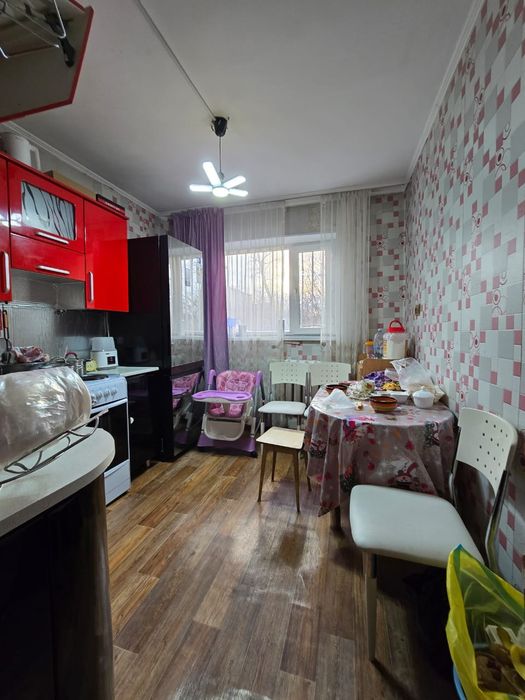 Продается 3 комнатная на 72 квартале