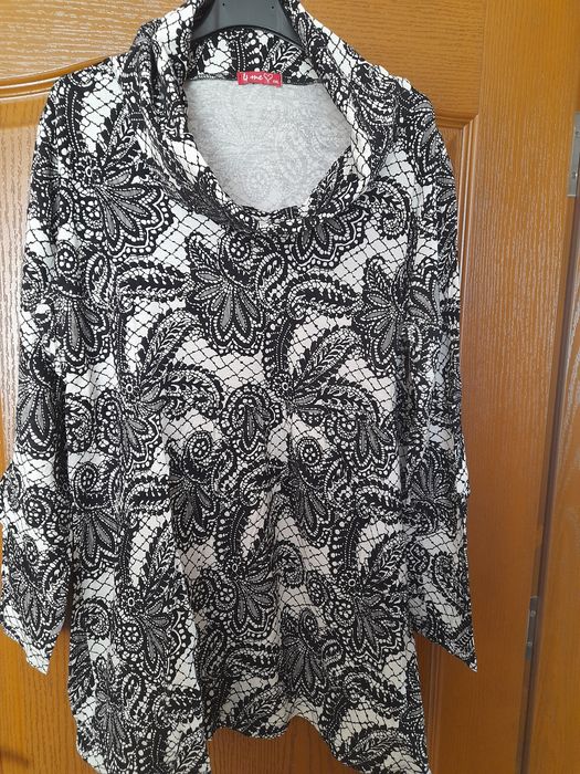 Дамска туника с голяма поло яка