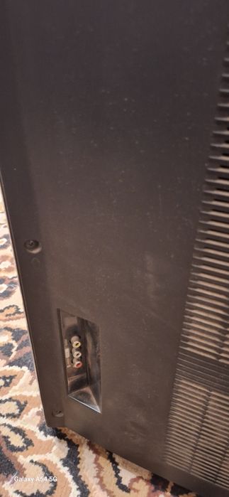 LG телевизор 72.