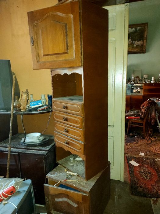 Vând mobila de sufragerie