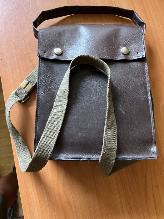 Dispozitiv monocular militar de vere pe timp de noaapte