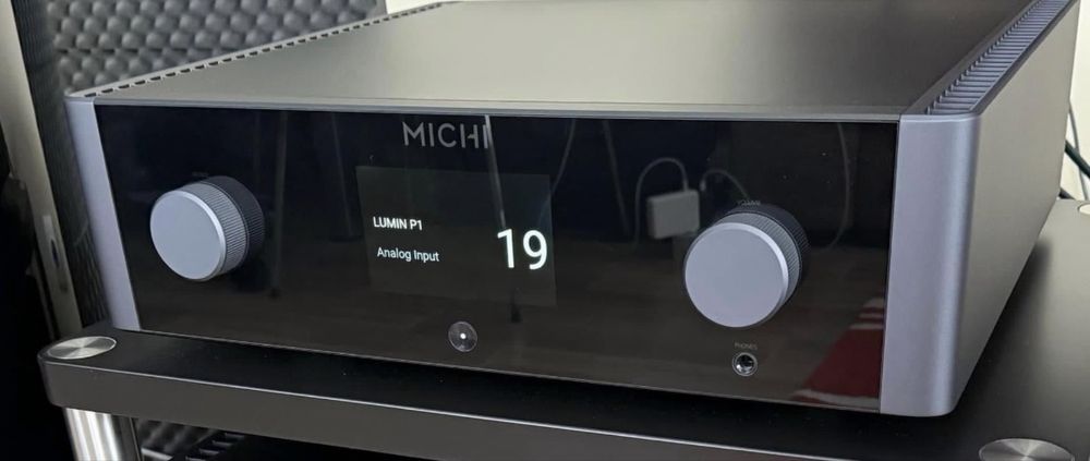 Предусилвател  ROTEL MICHI P5