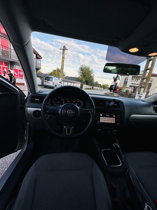 Volkswagen Jetta 1.6 TDI 105 CP - Euro 5 – 2011