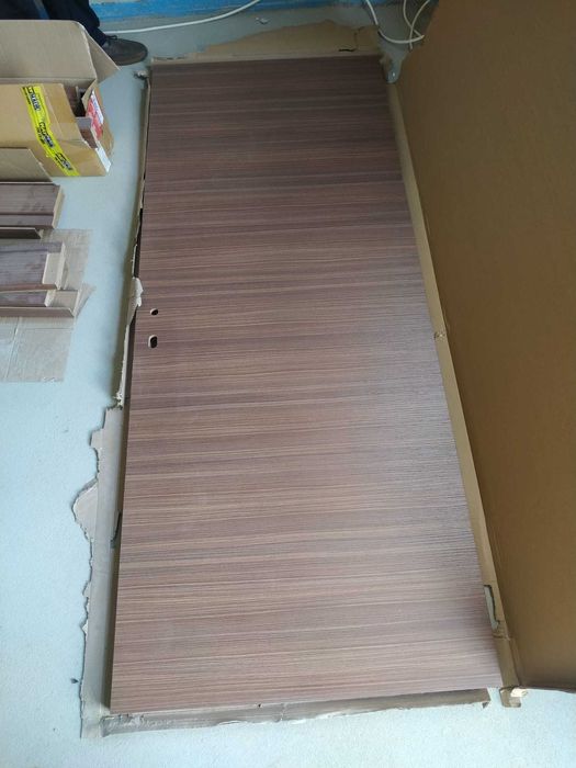 Usi interior pline, Variodor Striped Walnut, nuc noi