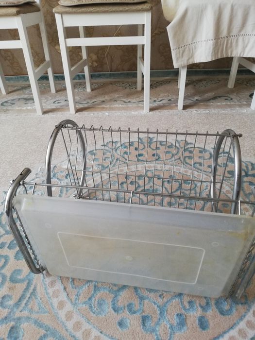 Продам сушилку для посуды.