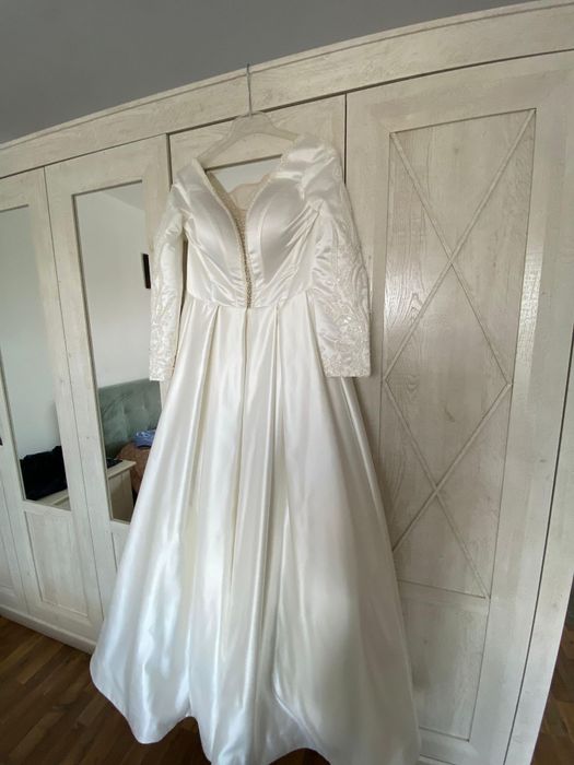 Rochie Mireasă   .