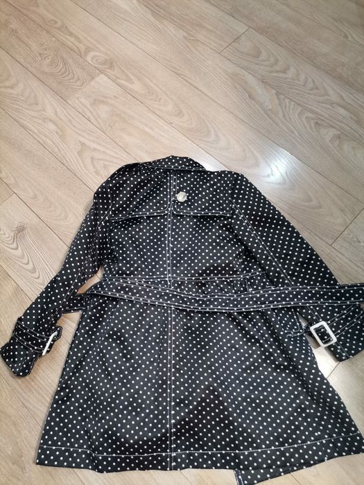 Плащи на девочку  на рост 104, 110