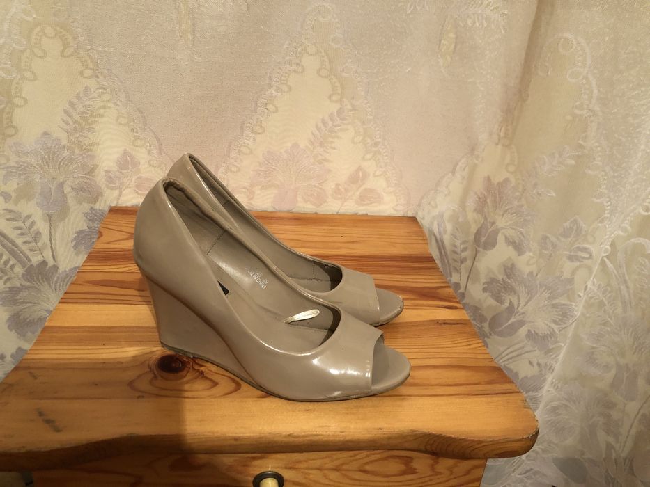 Удобни дамски обувки за всеки повод ! Не са моят размер!