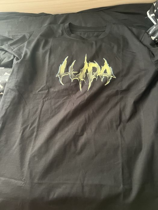 Тениска луда! Много добро състояние не е носена , вчера ми пристигна!