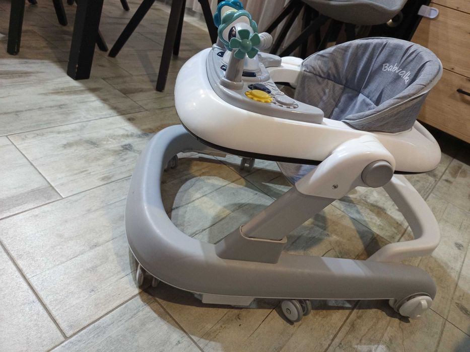 Проходилка и Уокър