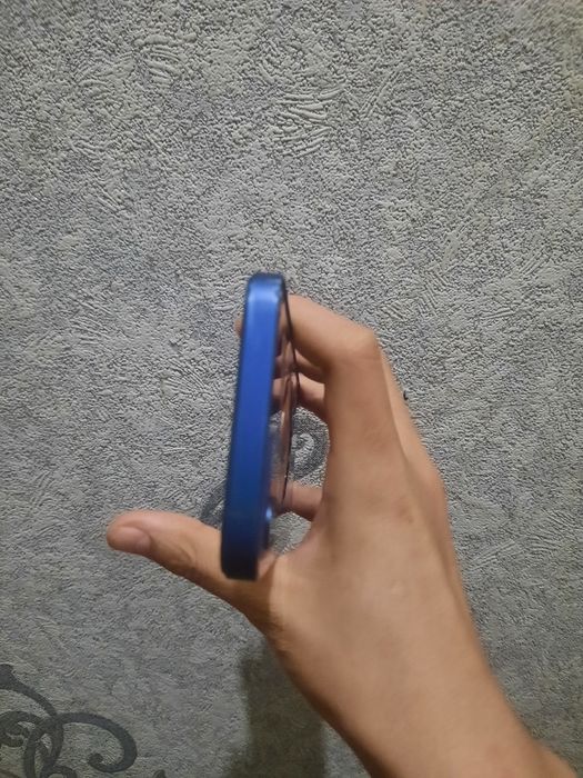 Айфон 12 блокта.