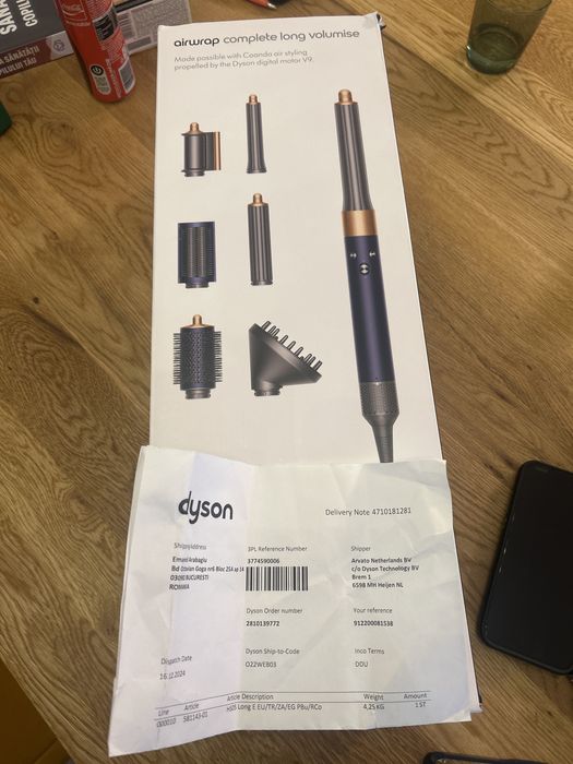 Dyson airwrap HSO5