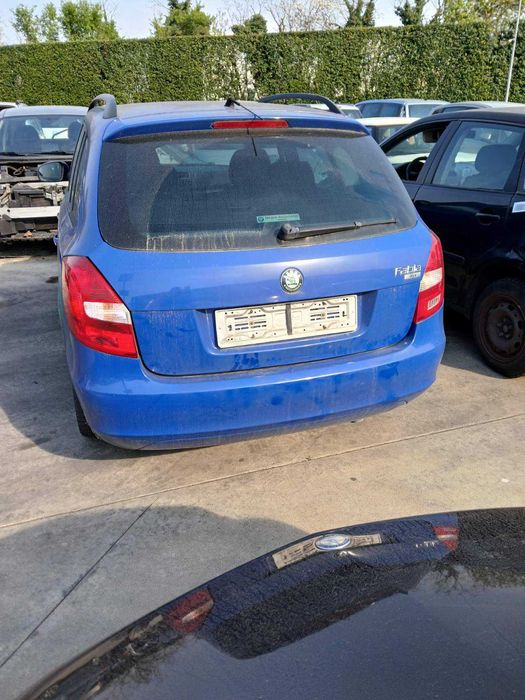 Skoda Fabia 1.2/Шкода фабия