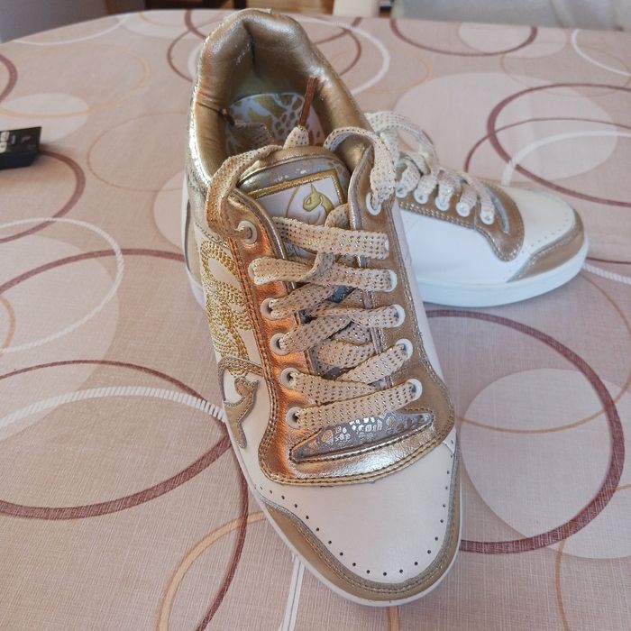 Маратонки  бяло и златисто