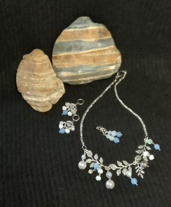 Ожерелье с серьгами ручной работы