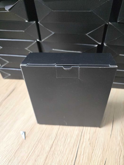 Nou - Cutii negre cadou 12x13x4 cm cu nchidere