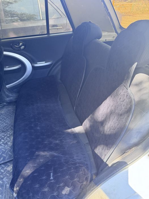 Автомобиль 2015 года, обьем 1,3.