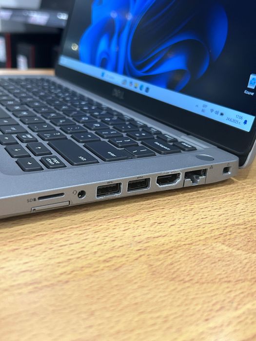 Лаптоп Dell i5 10-th gen./16GB RAM/256GB с 3 месеца гаранция!