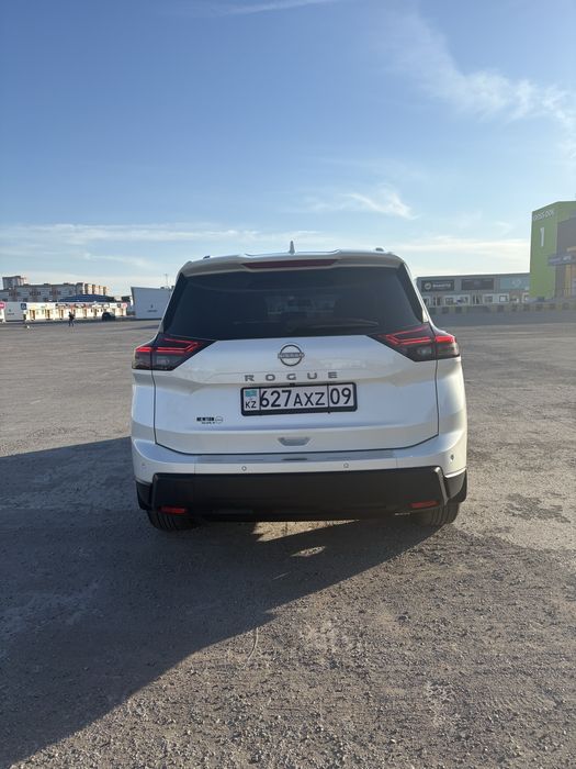 Продаю автомашину Nissan Rogue SV Premium