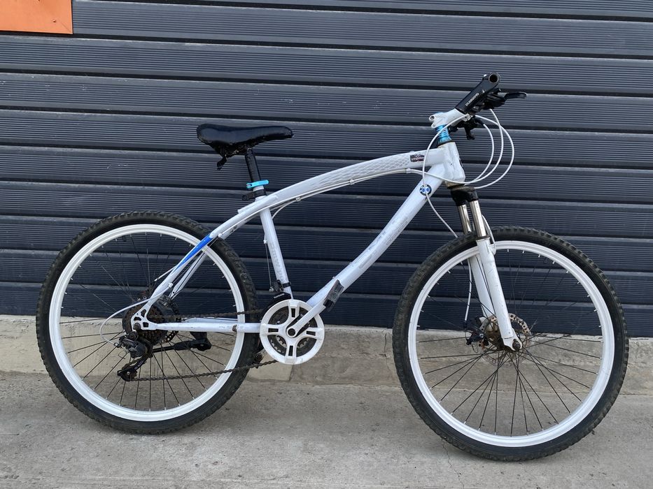 Велосипед BMW белый