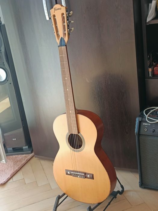 Chit.Vintage Framus
