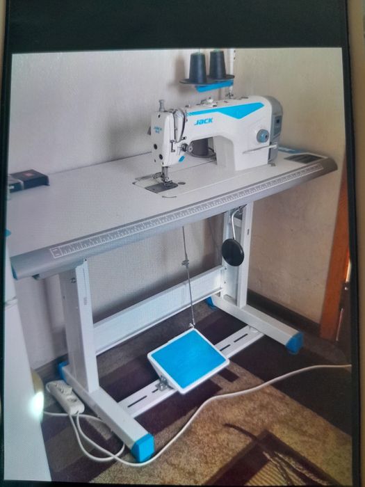 Продам швейный  машинка