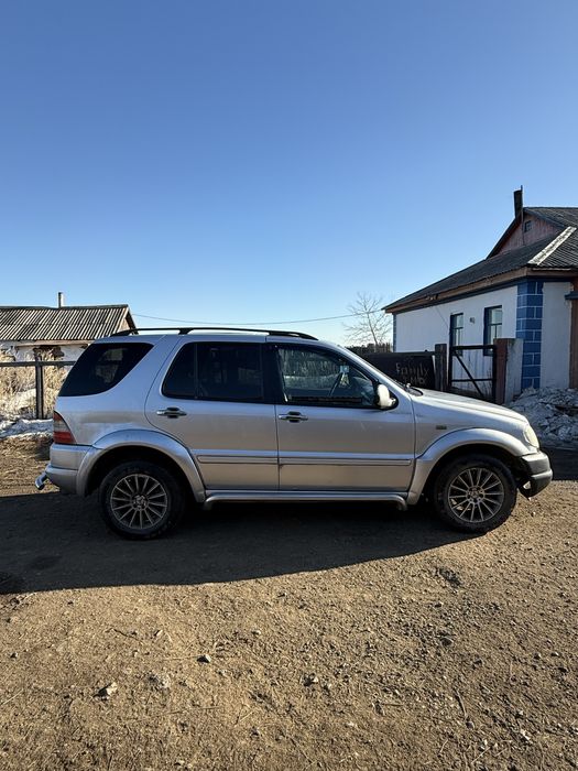 Mercedes-Benz ML 320