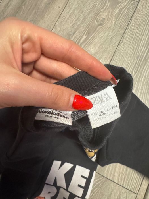 Zara детско костюмче 104см