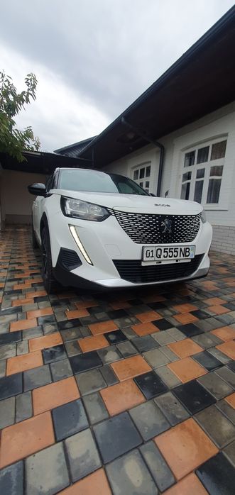 Продается электромобиль Пежо.