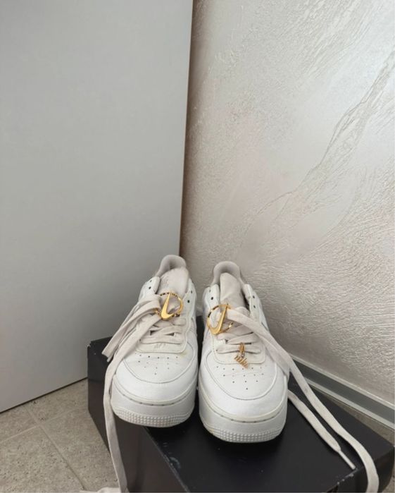 Adidasi air force femei