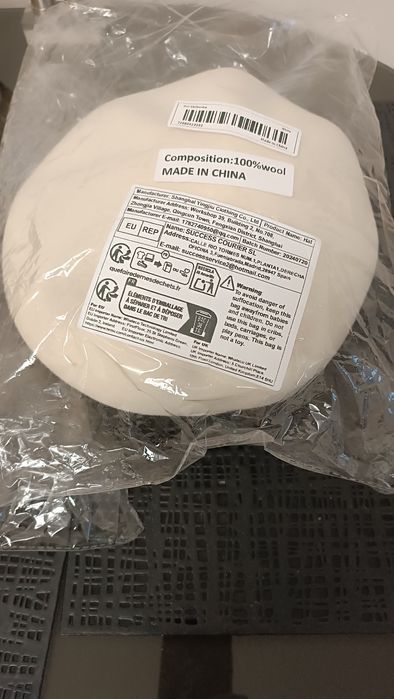 Продаю стильный кепи берет