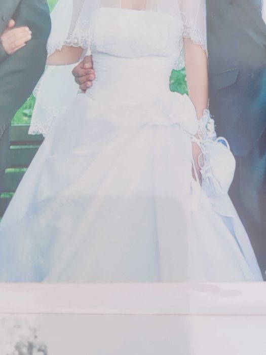 Rochie mireasa mărimea S fara mâneci și fără bretele