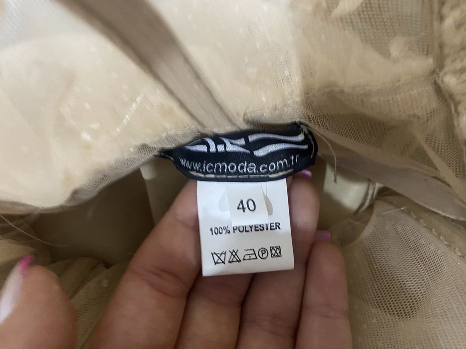 Бална рокля и чанта – елегантна и стилна