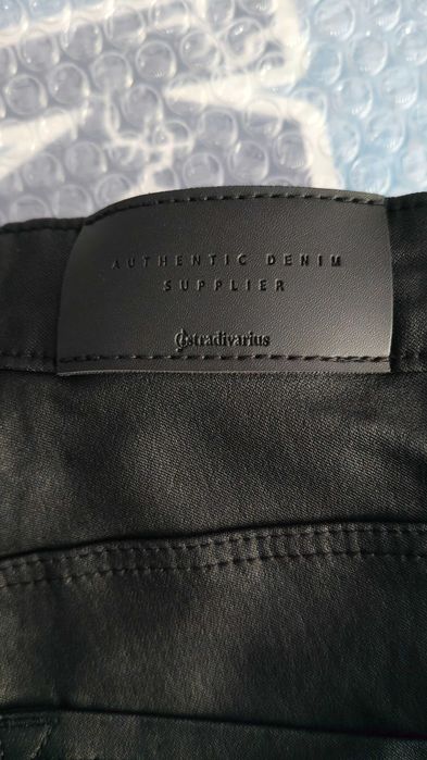 Черен дамски панталон Stradivarius