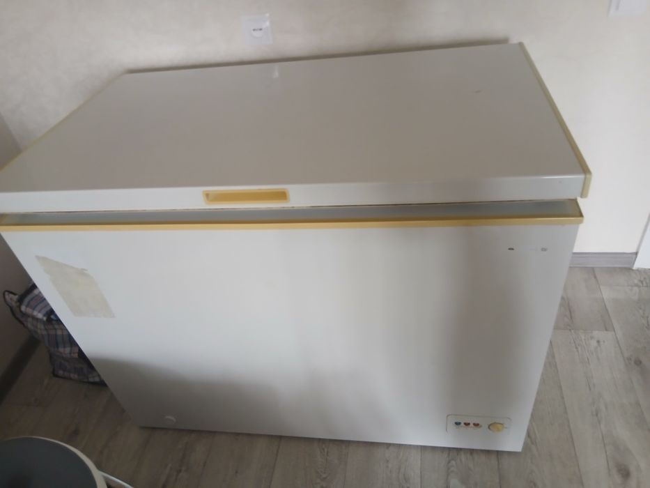 Продается Морозильник на запчасту