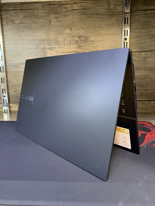 Почти новый deyarli yangi Asus Vivobook