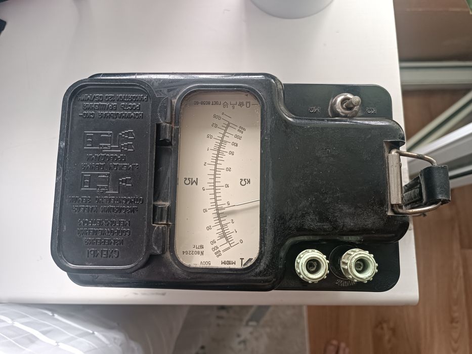 Мегаомметр М1101М. 500в