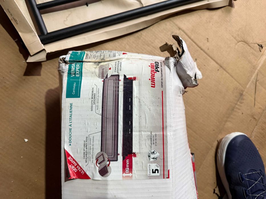 Душ канал Wirquin PRO черен ултратънък регулируем