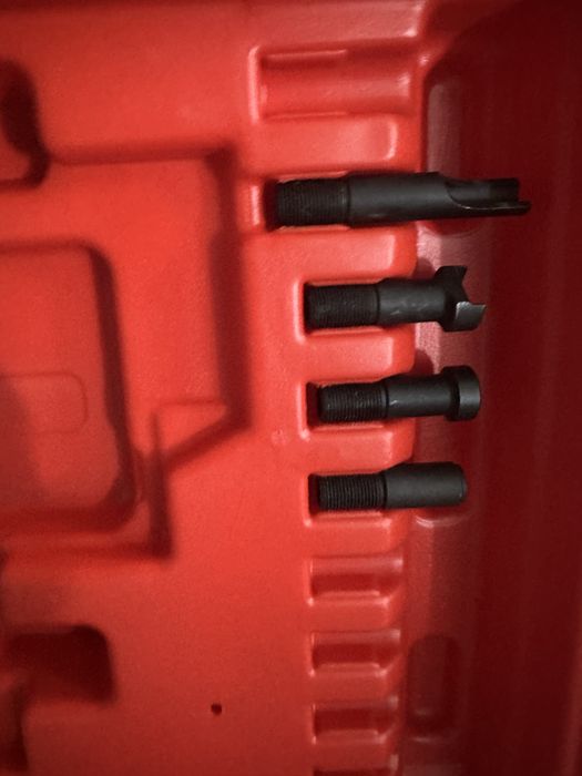 Vând spituri HILTI,SENCO,RN