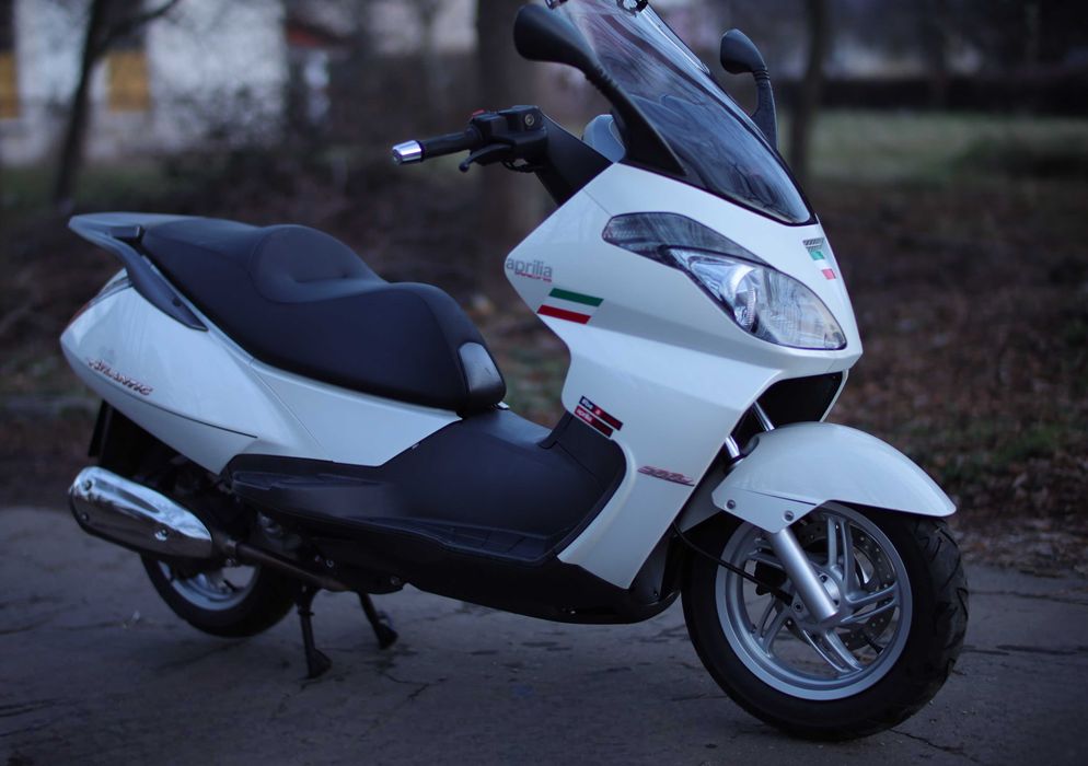 Aprilia Atlantic 300 |   2015 |  A2 impecabil