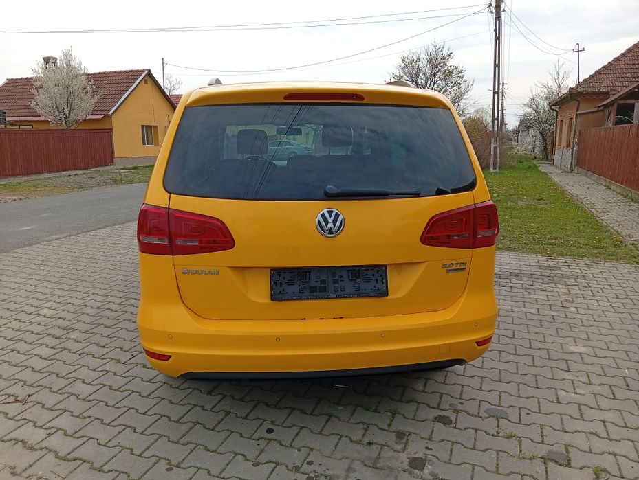 Vând Volskwagen Sharan recent adus