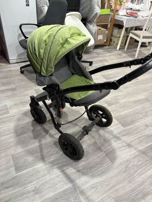 Продам детскую коляску б/у