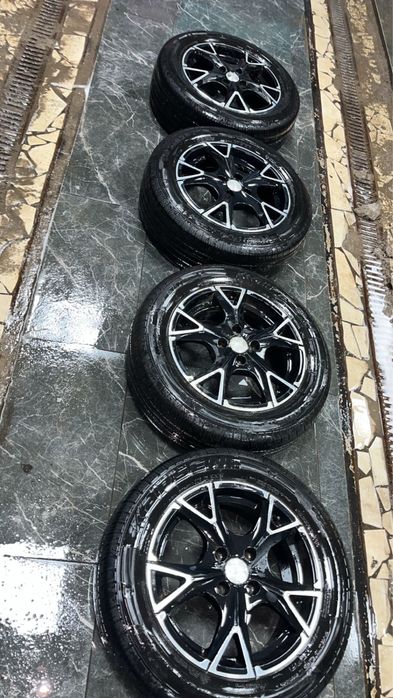 Продам диски с резиной